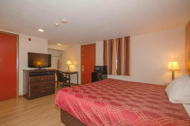 שארון Econo Lodge מראה חיצוני תמונה